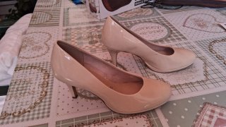 Zapatos de tacón Tamaris beige talla 39