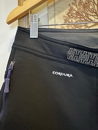 Pantalón de montaña negro Trango World