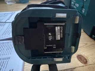 Llave de impacto inalámbrica Makita DTW1002RTJ