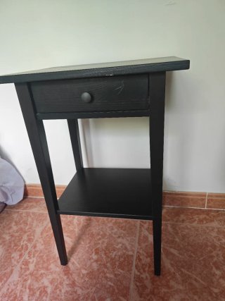 Mesita de noche IKEA negra con cajón