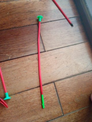 Arco y 3 flechas de juguete