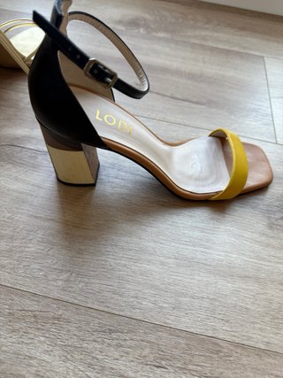 Sandalia Lodi tacón bloque madera