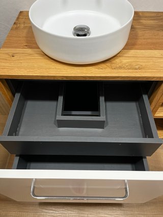 Mueble de baño suspendido madera y blanco