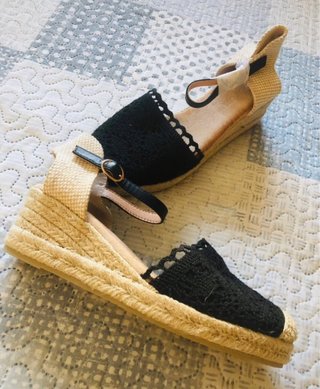 Alpargatas Buonarotti Beige y Negras Talla 38
