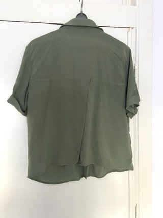 Camisa verde Pull&Bear talla S
