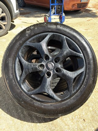 Llantas Ford Focus con Neumáticos