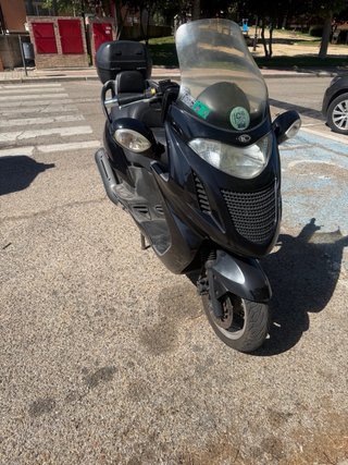 Kymco Grand Dink 125i 2011 Negra