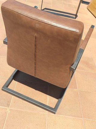 Sillón Trans cuero y metal