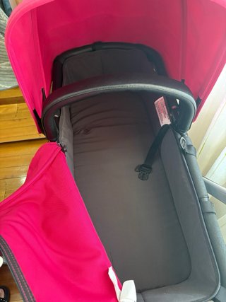 Bugaboo Camaleon Fucsia capazo + silla + extras