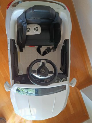 Coche eléctrico infantil blanco