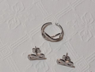 Conjunto Anillo y Pendientes Infinito Ajustable