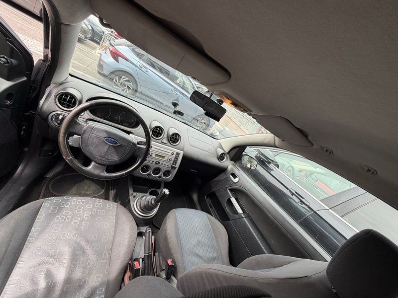 Ford Fiesta 2005 - foto 1
