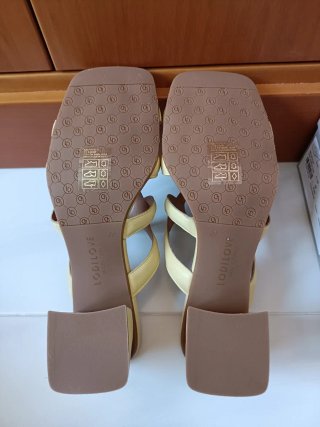 Sandalias tacón "Lodi" .Sin Usar