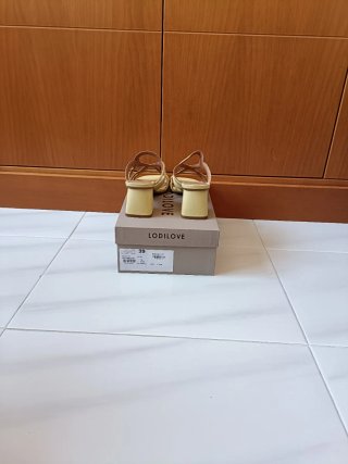 Sandalias tacón "Lodi" .Sin Usar