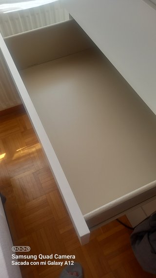 Cómoda Malm 4 cajones Ikea blanca