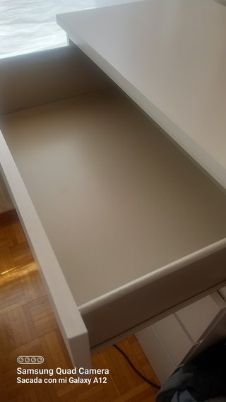 Cómoda Malm 4 cajones Ikea blanca