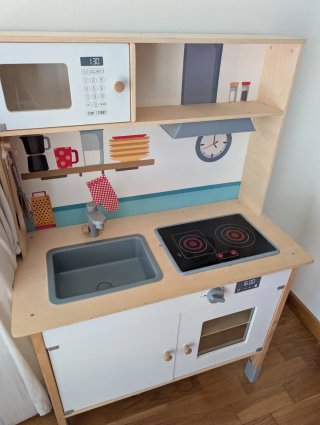 Cocina de juguete de madera