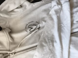Sudadera con cremallera y capucha
