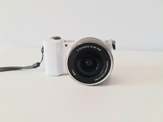 4.385 DISPAROS Sony Alpha 5000 con objetivo kit