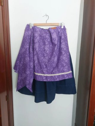 Falda larga estampada morada