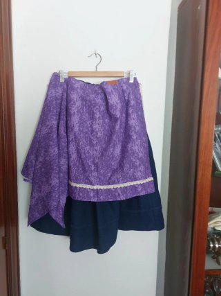 Falda larga estampada morada