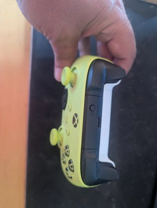 Mando Xbox Series S/X y PC Amarillo