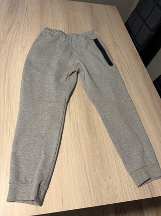 Conjunto chándal Nike Tech Gris