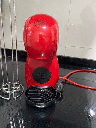 Cafetera Dolce Gusto Roja