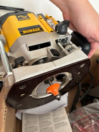 Fresadora DeWALT DW625E