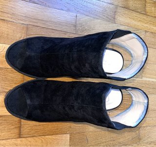 Tacones altos negros