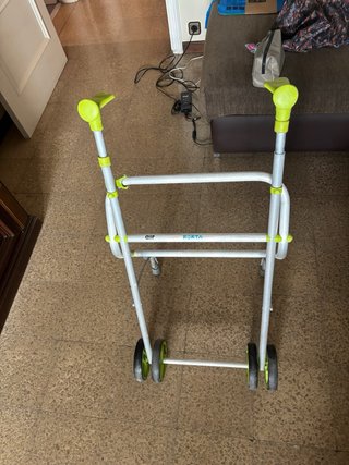 Andador Plegable con Ruedas