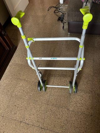 Andador Plegable con Ruedas