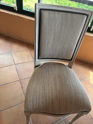 Mesa y 4 Sillas Comedor Madera y Tela