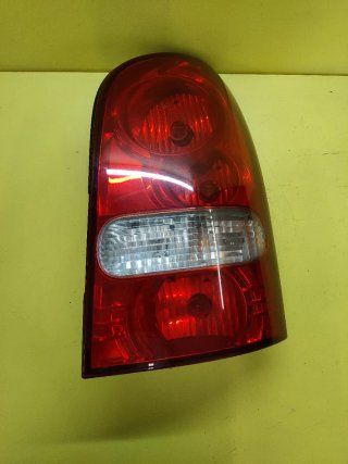 PILOTO TRASERO DERECHO SSANGYONG REXTON I