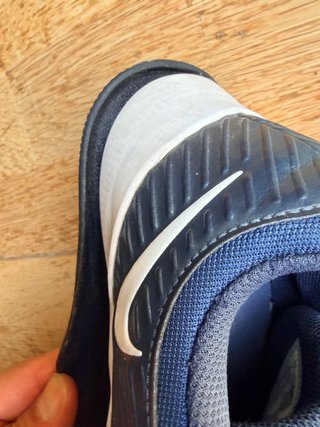 Zapatillas Nike Gimnasio Talla 40 suela despegada