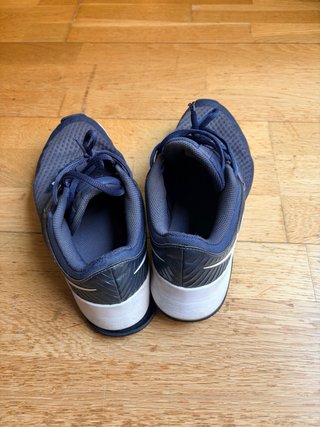 Zapatillas Nike Gimnasio Talla 40 suela despegada