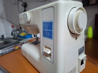 Máquina de coser Alfa 1804