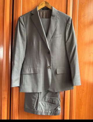 Traje gris completo