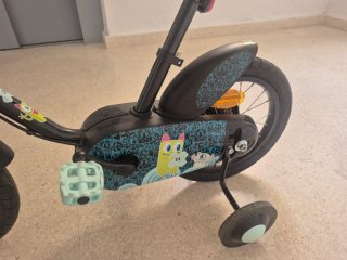 Bicicleta infantil 14 pulgadas  Btwin con ruedines