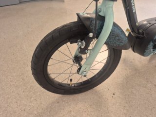 Bicicleta infantil 14 pulgadas  Btwin con ruedines