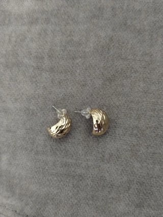 Pendientes dorados