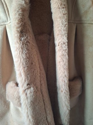 Abrigo niña beige con pelo Talla 7/8 años