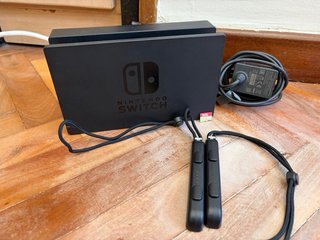 Nintendo Switch V2 Grigio con Accessori