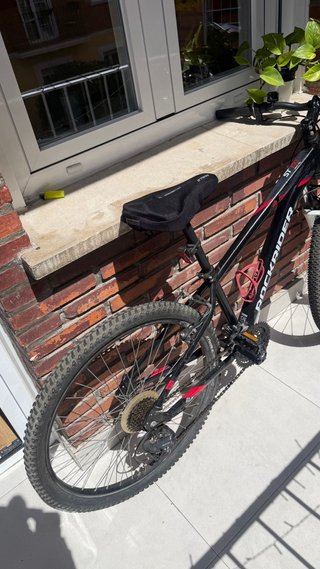 Bicicleta Rockrider ST100 Rueda Dañada