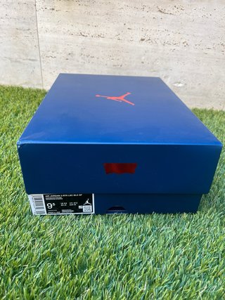 Jordan 3 Levis Negra