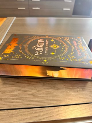 La Academia 2. Aurora: Edición con cantos tintados