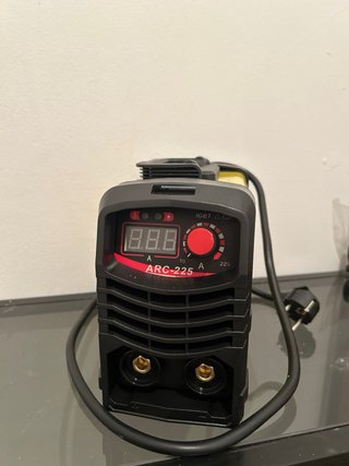 Soldador Inverter ARC-225