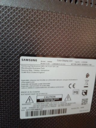 Monitor/TV Samsung 55" - Con soportes