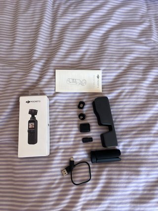 DJI Osmo Pocket 2 con accesorios