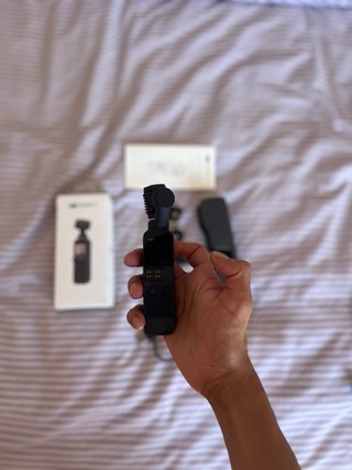DJI Osmo Pocket 2 con accesorios